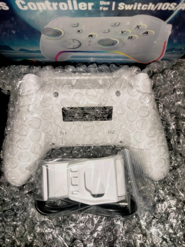 Bcofo Wireless Mobile Game Controller for iOS/iPhone/Android/Cell White