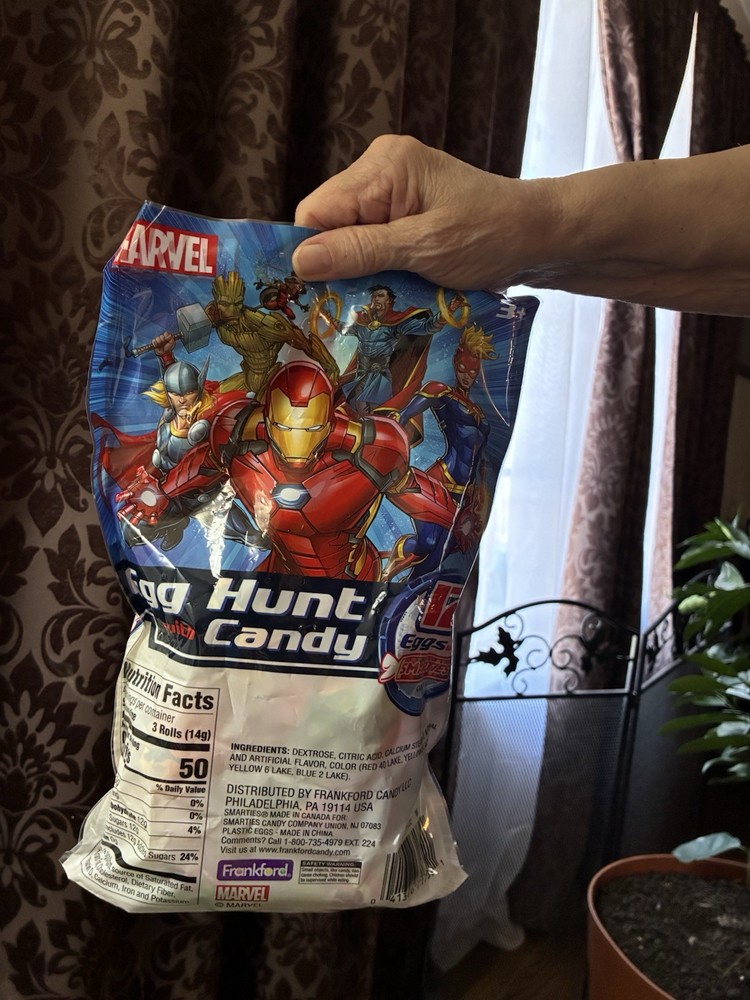Marvel Universe Plastic Egg Hunt with Candy Bags Easter 12 Eggs 🐣 🍬