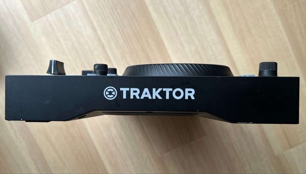 NATIVE INSTRUMENTS S2 MK3 2 Deck DJ Controller TRAKTOR KONTROL Music Audio Pro