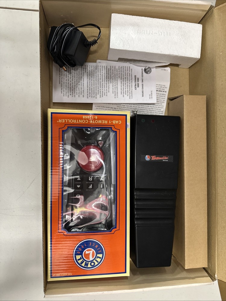 Lionel 6-12969 Trainmaster Command Set Cab-1 Remote & Commander Base.