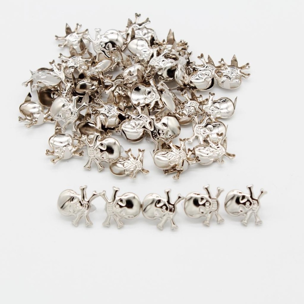 50Pcs Skull Studs Rock Rivet for