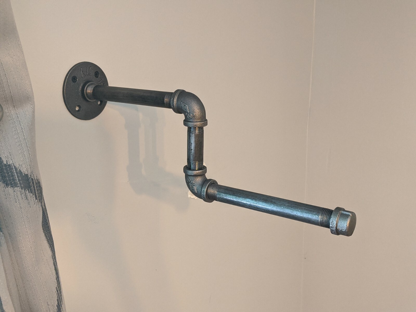 Garment Rack, Industrial Pipe Clothing Rack, Pipe Rack, Retail Display Rack