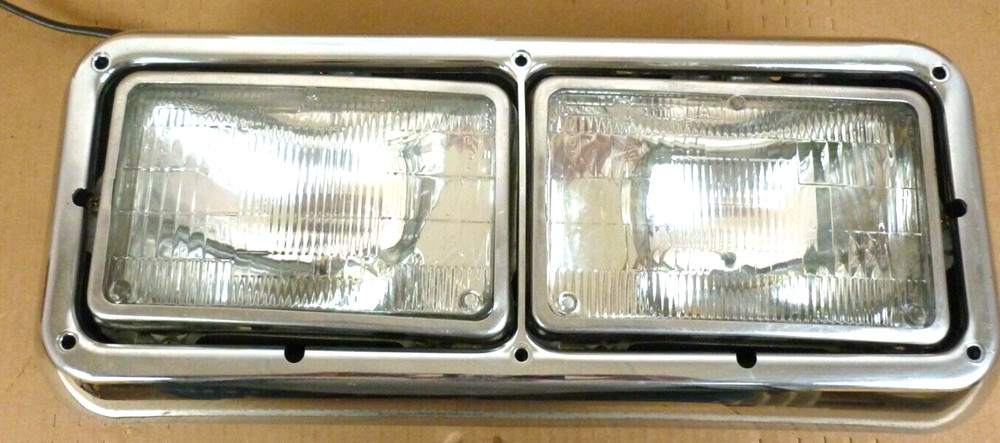 Dual Square Headlight Assemblies 12V,  (Peterbilt, Kenworth, Freightliner)