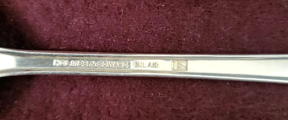 Holmes & Edwards Inlaid I|S Spring Garden -57 piece Silverware Set Naken's Chest