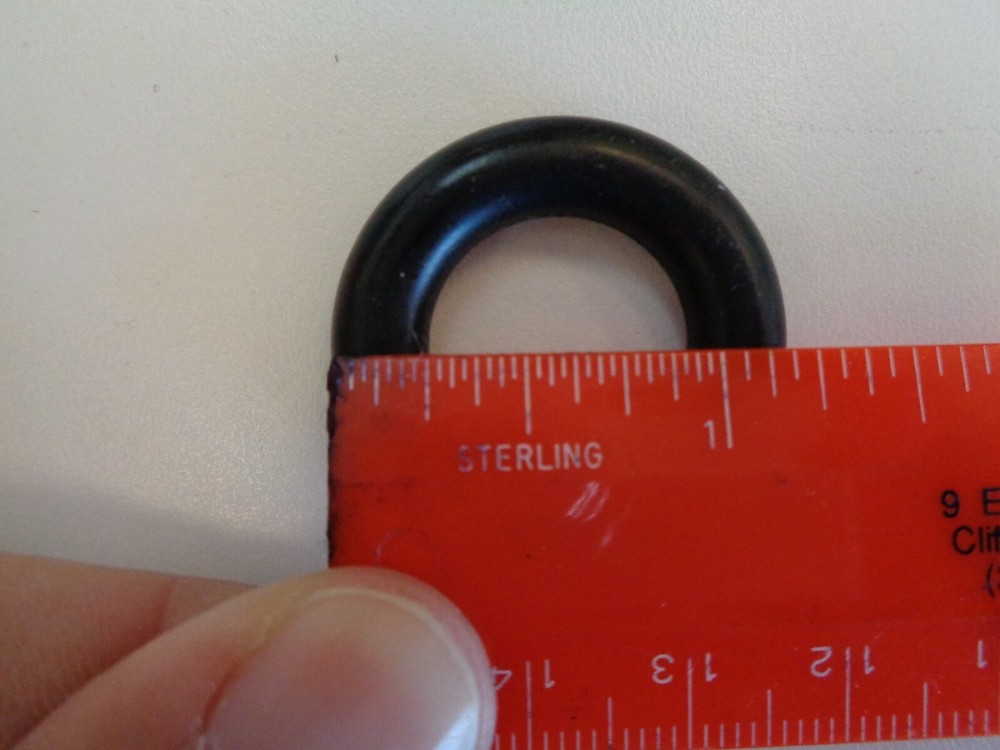 Small Black Rubber Ring for Sewing Machine Rewinds