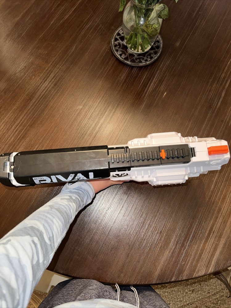 NERF Rival Phantom Corps Hera MXVII-1200
