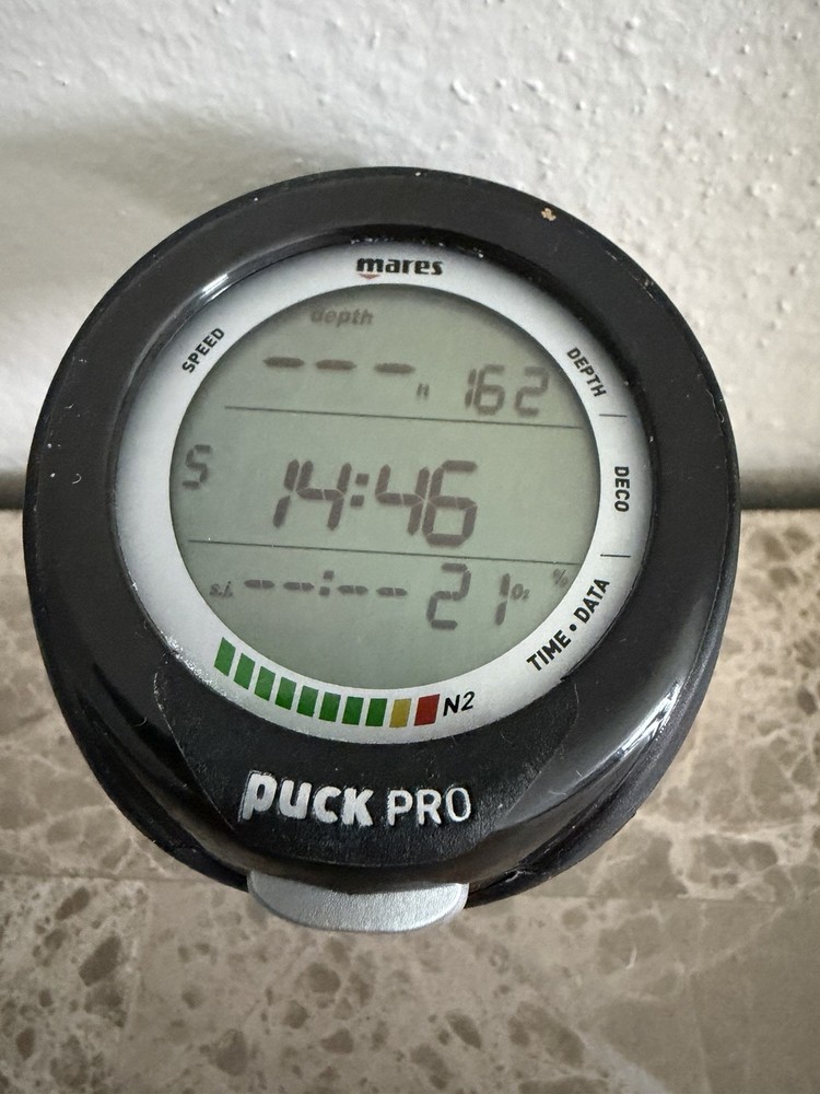 MARES PUCK PRO  SCUBA DIVE COMPUTER BLACK (UNTESTED) For Parts Only