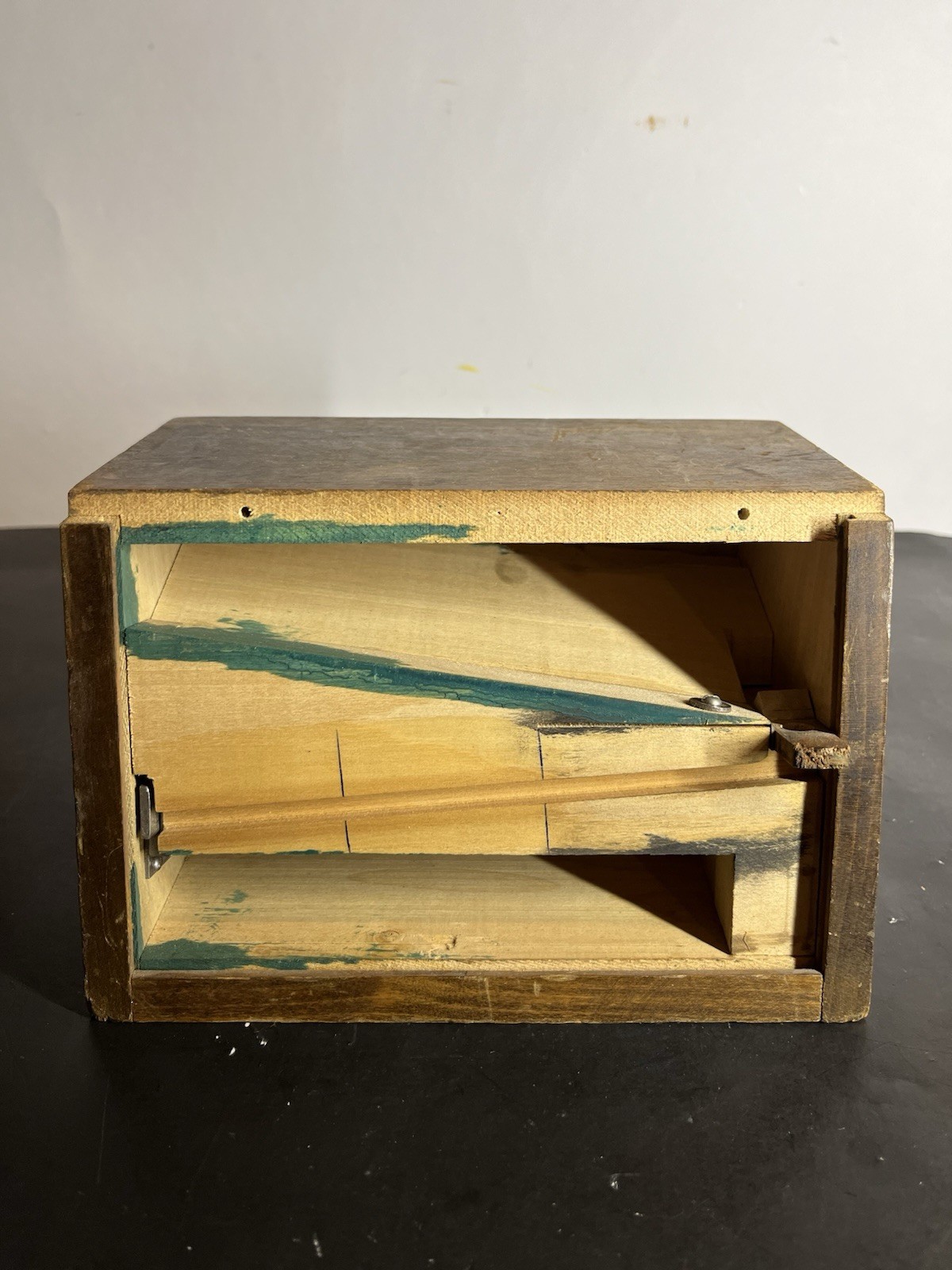 Wooden Small Countertop Trade Simulator. Handmade? Very rare very cool.