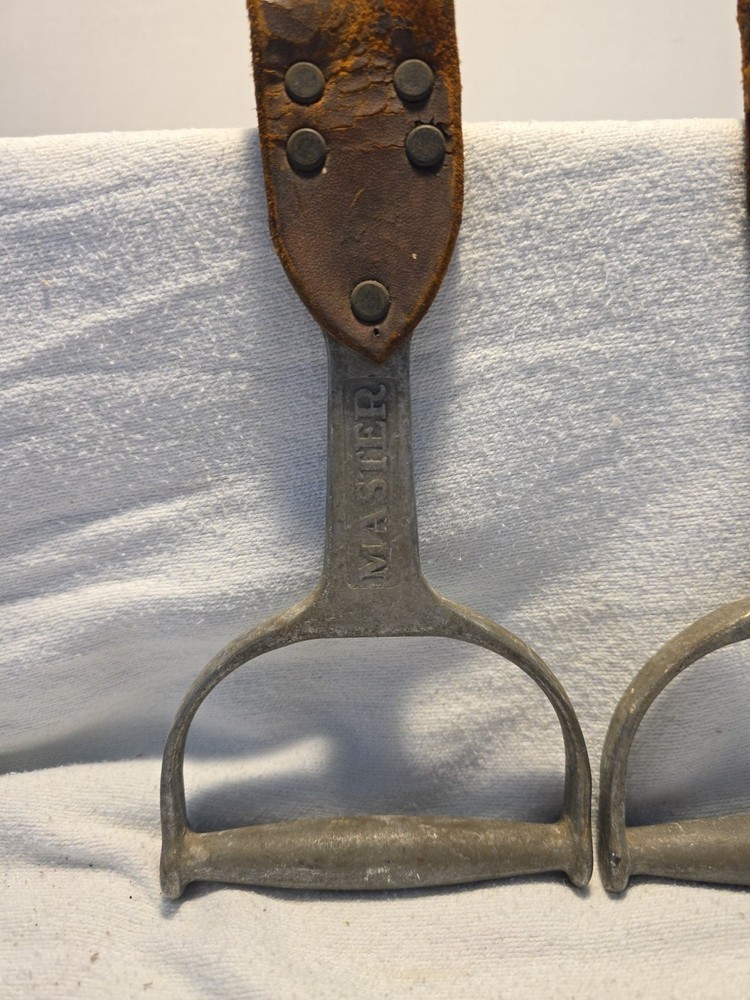 Master Aluminum Stirrup Irons Light - Vintage