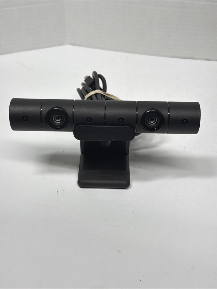 Sony PSVR Bundle: 2 Move Motion Controllers, v2 Camera CUH-ZEY2