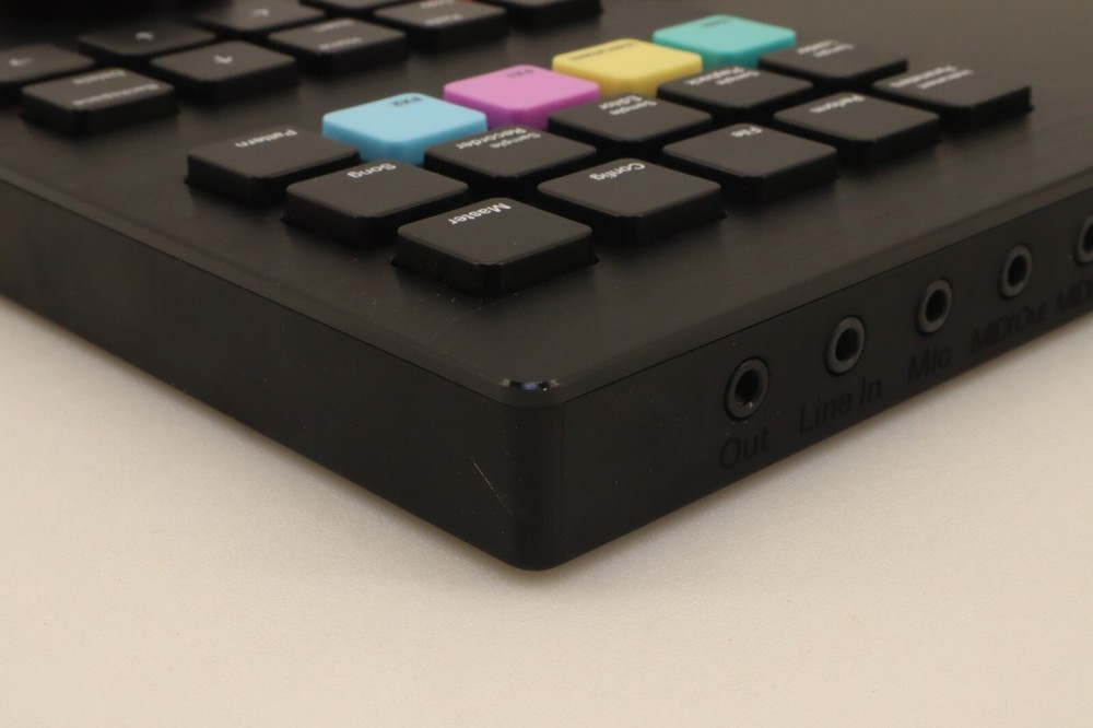 Polyend Tracker Sequencer sampler effects MIDI workstation wavetable synthesis