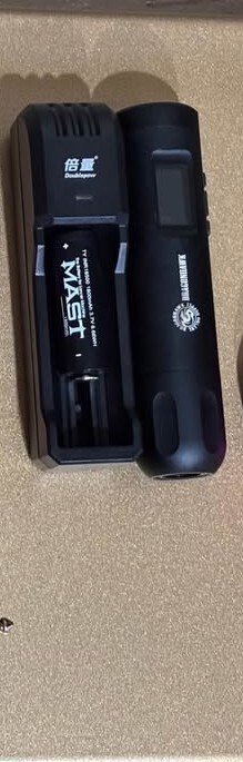 Dragonhawk XL Wireless Tattoo Machine with Smart Screen