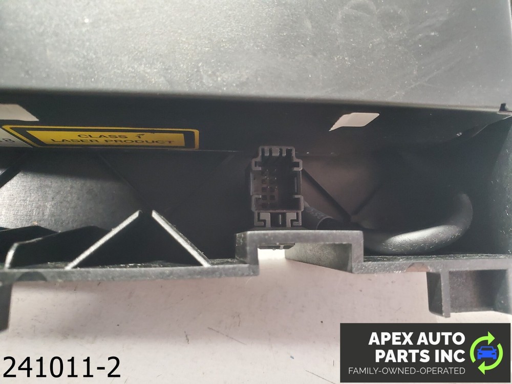 OEM 2003-2012 Range Rover 4.4L CD Disk Changer XQE500120