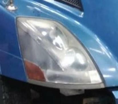 For 2010 VOLVO VNL HEADLIGHT Right ,  IL