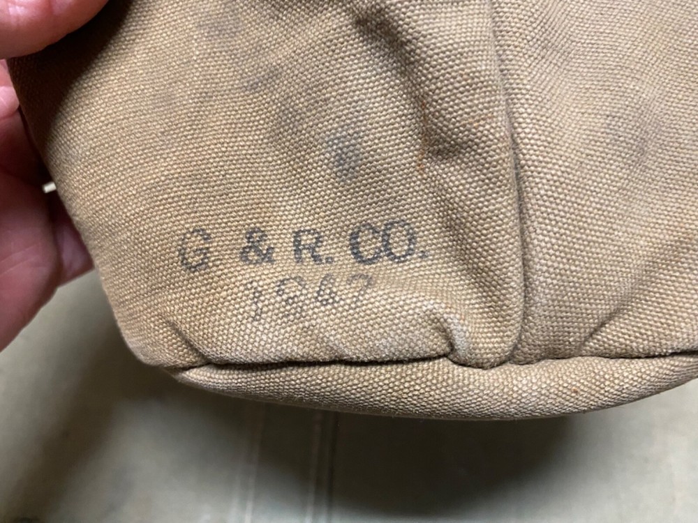 ORIGINAL WWII US AIRBORNE PARATROOPER DISMOUNTED CANTEEN COVER-1942, G&RCO