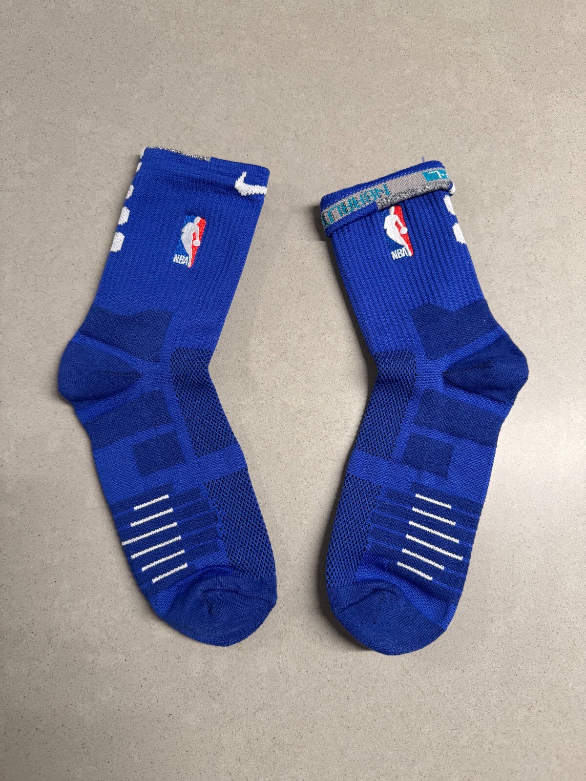 Nike NBA AUTHENTICS - Elite Quick Socks - All Colors - Mid Length All Large