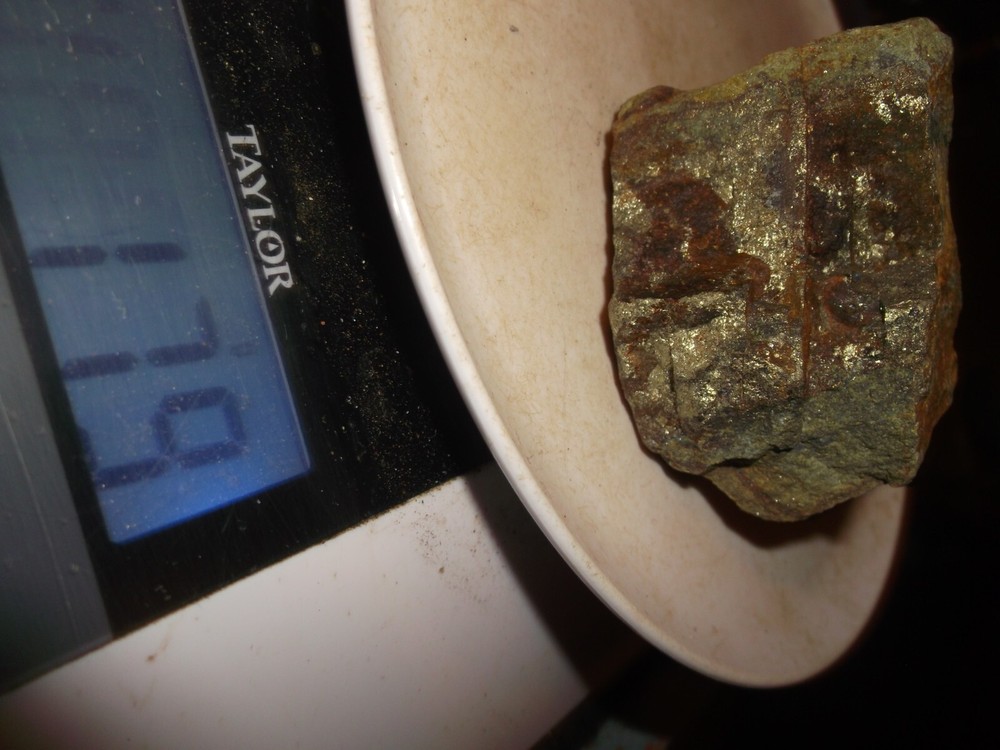 Gold, silver, copper, 179 grams samples ,ore high grade .