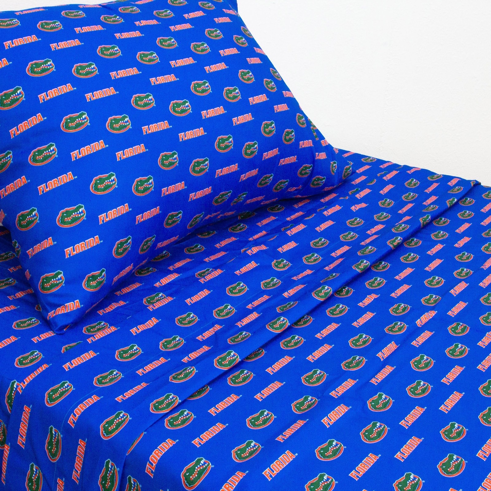 Everything Comfy Florida Gators Twin Sized 3 Piece Sheet Set, Team Color Back...