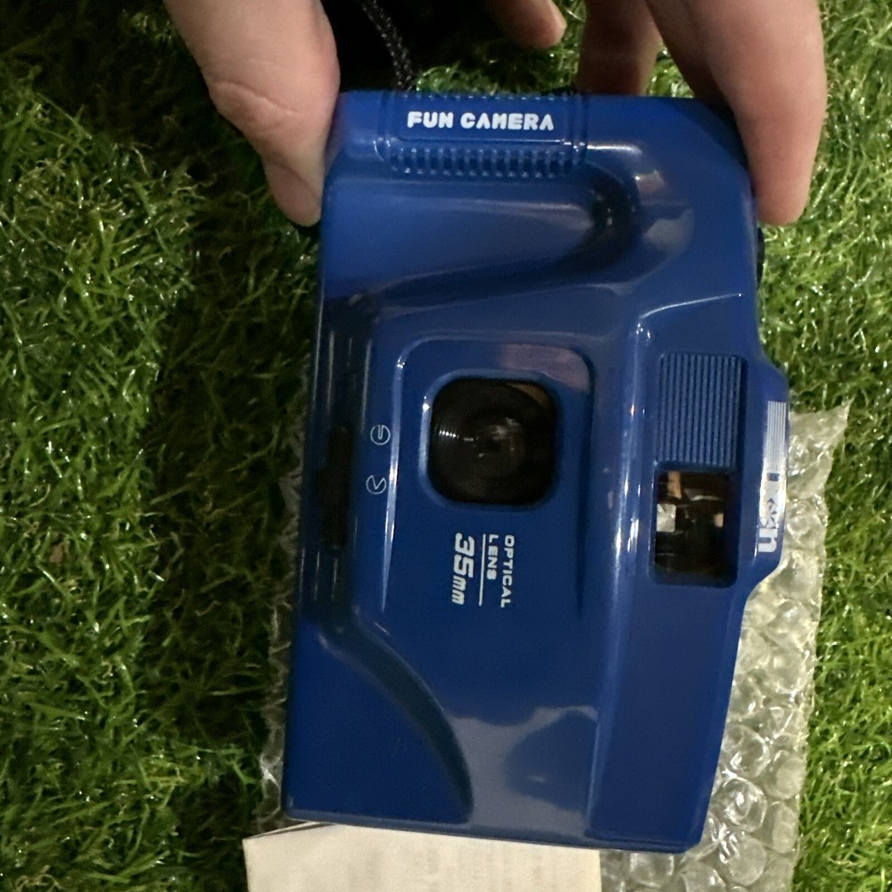 IKON FUN BLUE 35mm CAMERA, Great Clean Condition