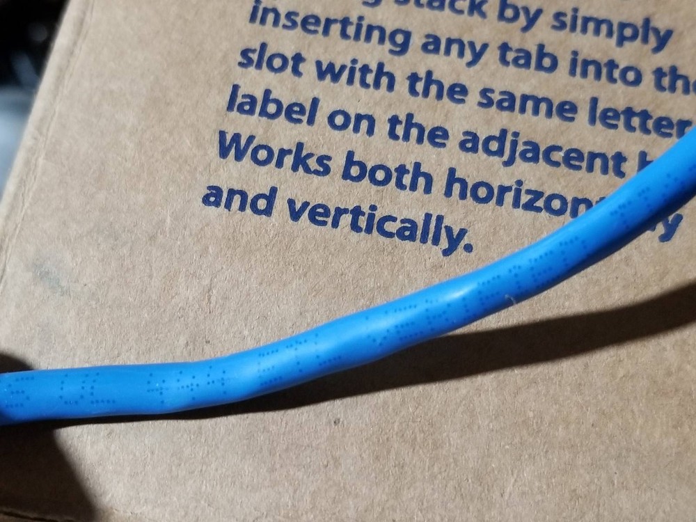 Berk-Tek 24/4P HyperPlus Cat5E Riser U/UTP Network Cable Blue /100ft