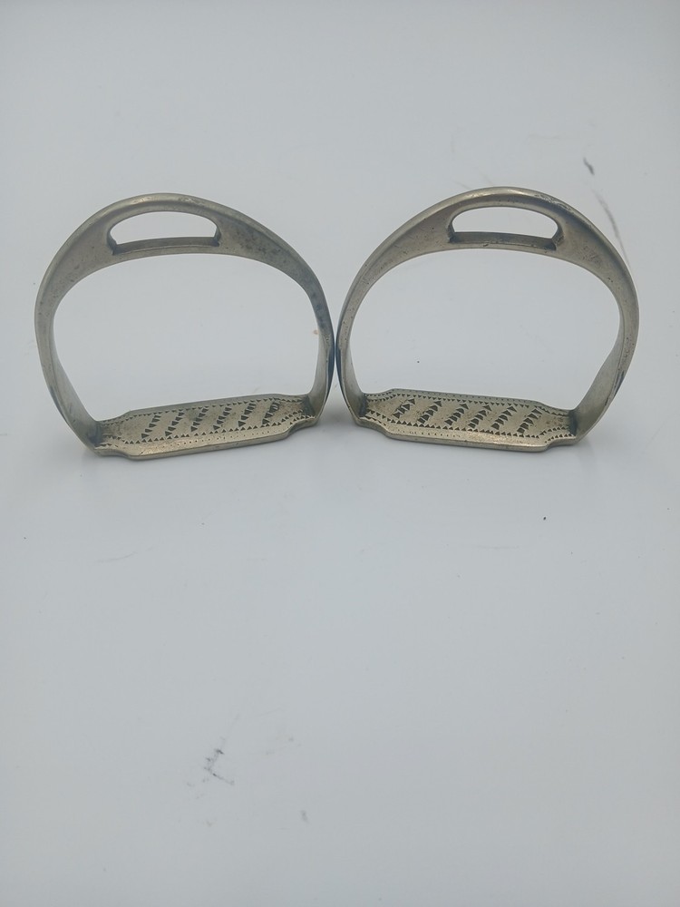 Garantido Stirrups