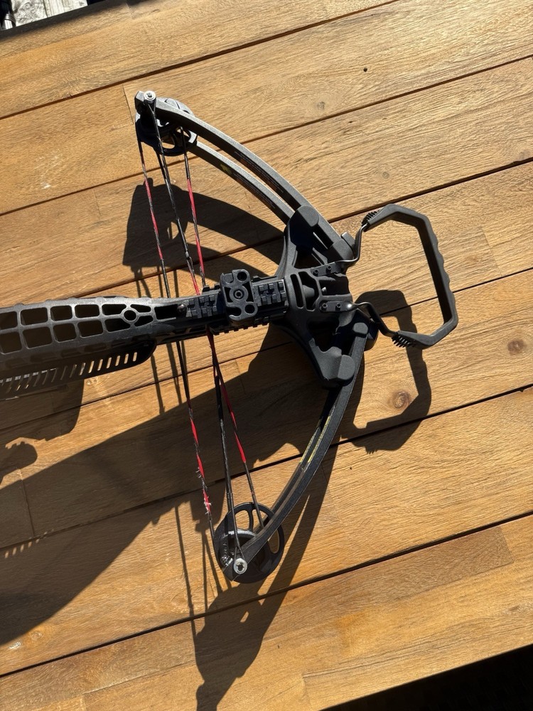 Barnett Gamecrusher 4x32 Scope 340fps