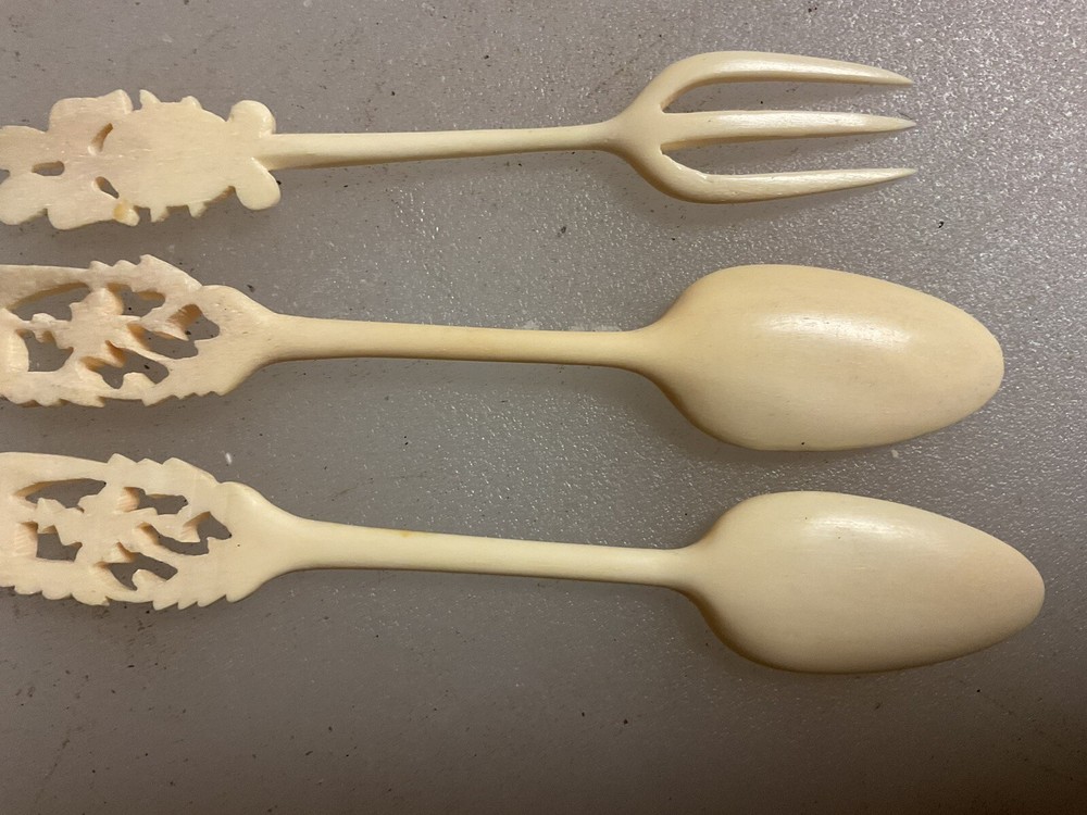 Vintage Bakelite 2 Spoons & Fork. 3 Pieces