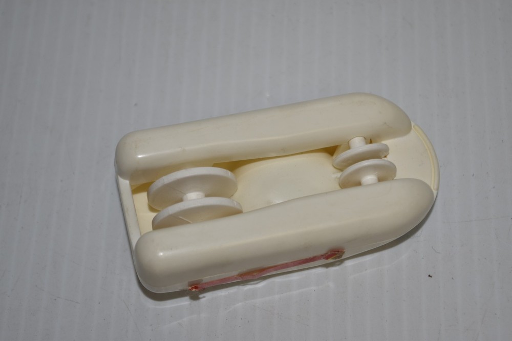 Weebles MAGIC KINGDOM Playset -MONORAIL WHITE WAR Part (LTA38)