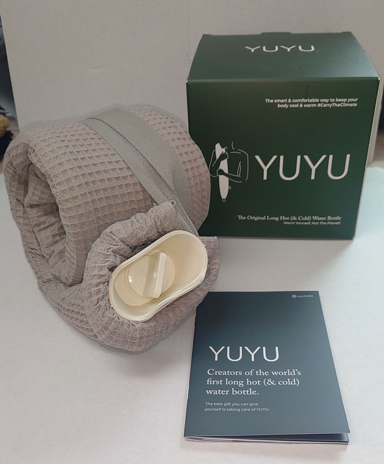 YUYU The Original Long Hot & Cold Water Bottle, Waffle Gray New in Box