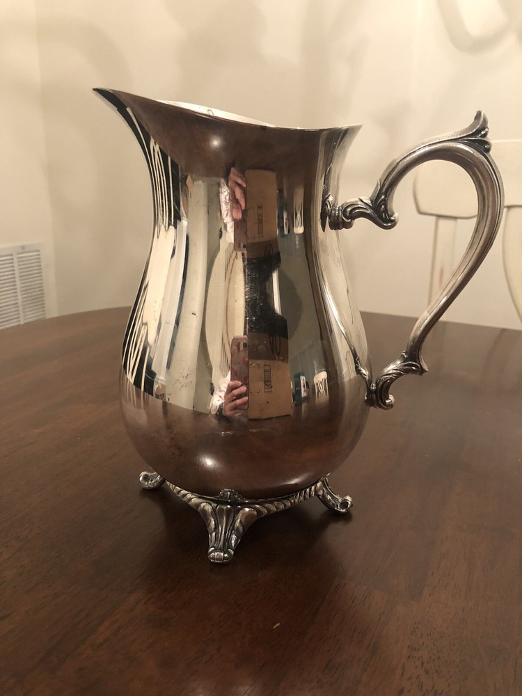 WM Rogers 817 Vintage Silver Water Pitcher