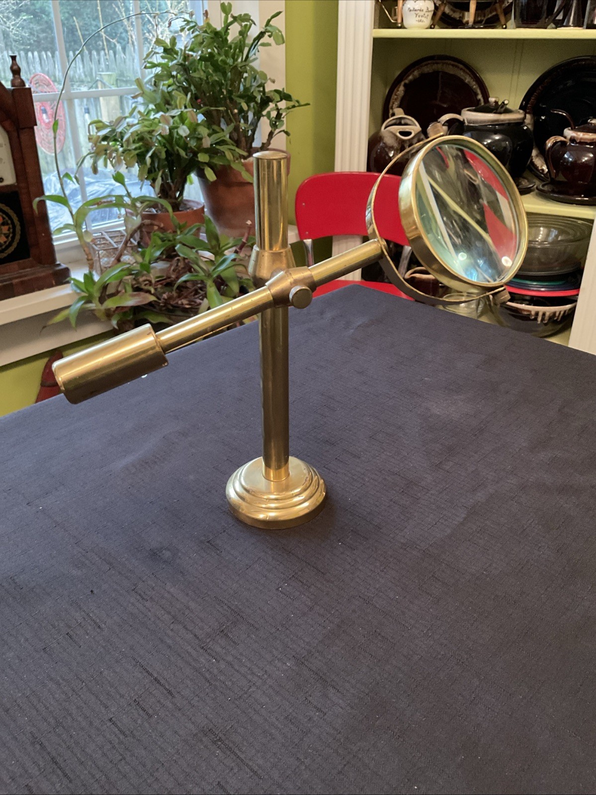 Vintage Desk Top Adjustable Brass And Glass Magnifying Glass On Stand