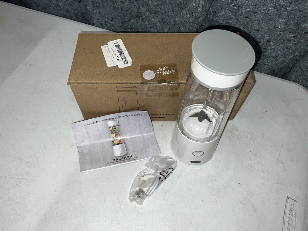 Macaron Potable Rechargeable Blender