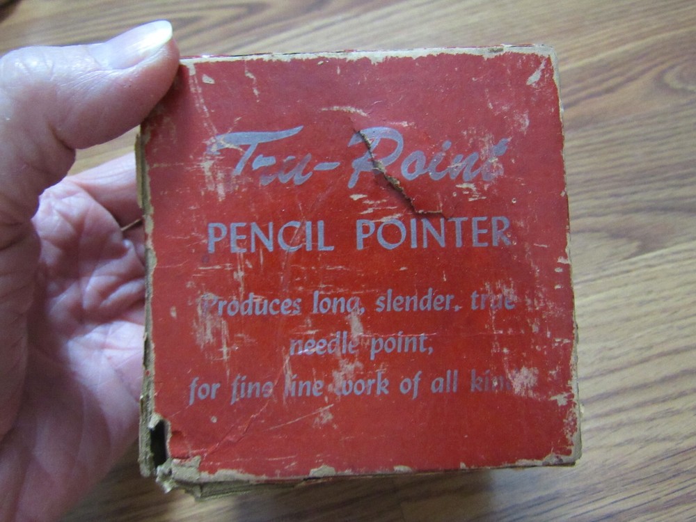 VINTAGE, TRU-POINT PENCIL POINTER IN ORIGINAL BOX