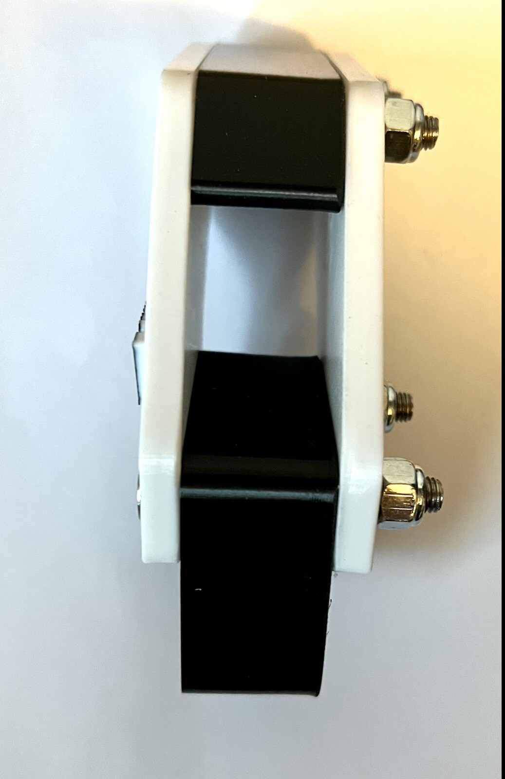 YAMAHA BANSHEE SWINGARM CHAIN GUIDE SLIDER 1987-06 WHITE / BLACK CUSTOM LOGO