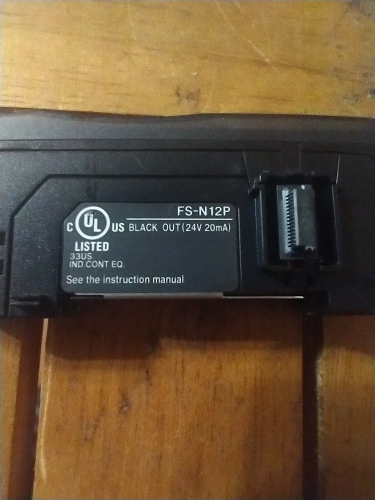 Keyence FS-N12P Fiber Optic Sensor Amplifier