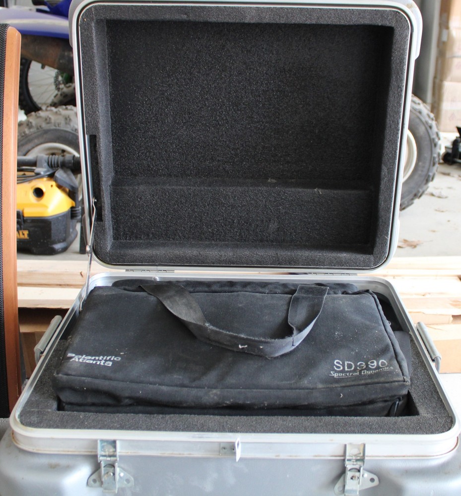 SPS390 Signal Processing Systems Dynamic Signal Analyzer