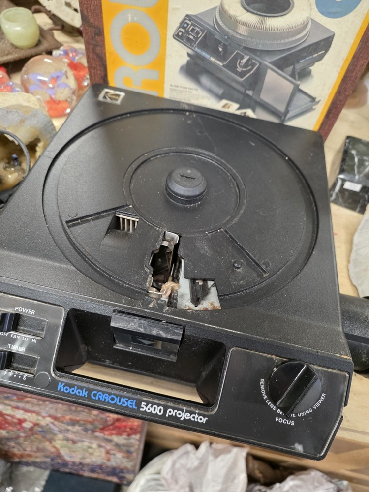 Kodak Carousel Slide Projector 5600