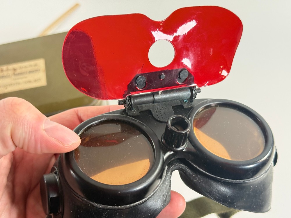 WW2 Variable Density Goggles w/ Tin glasses red visor 74-G-79-40 goggle mask
