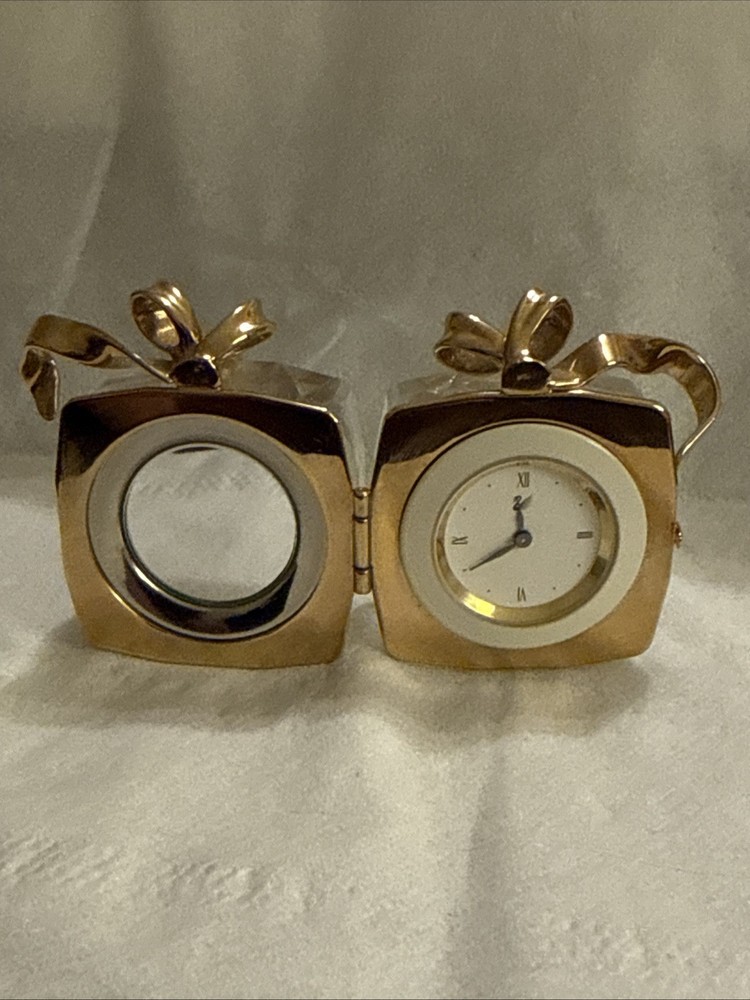 Swarovski Gold Toned Present Box Desk Clock