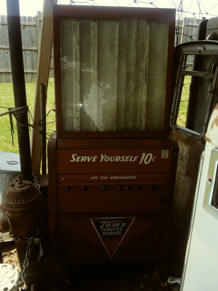 Toms 10 Cent Vending Machine