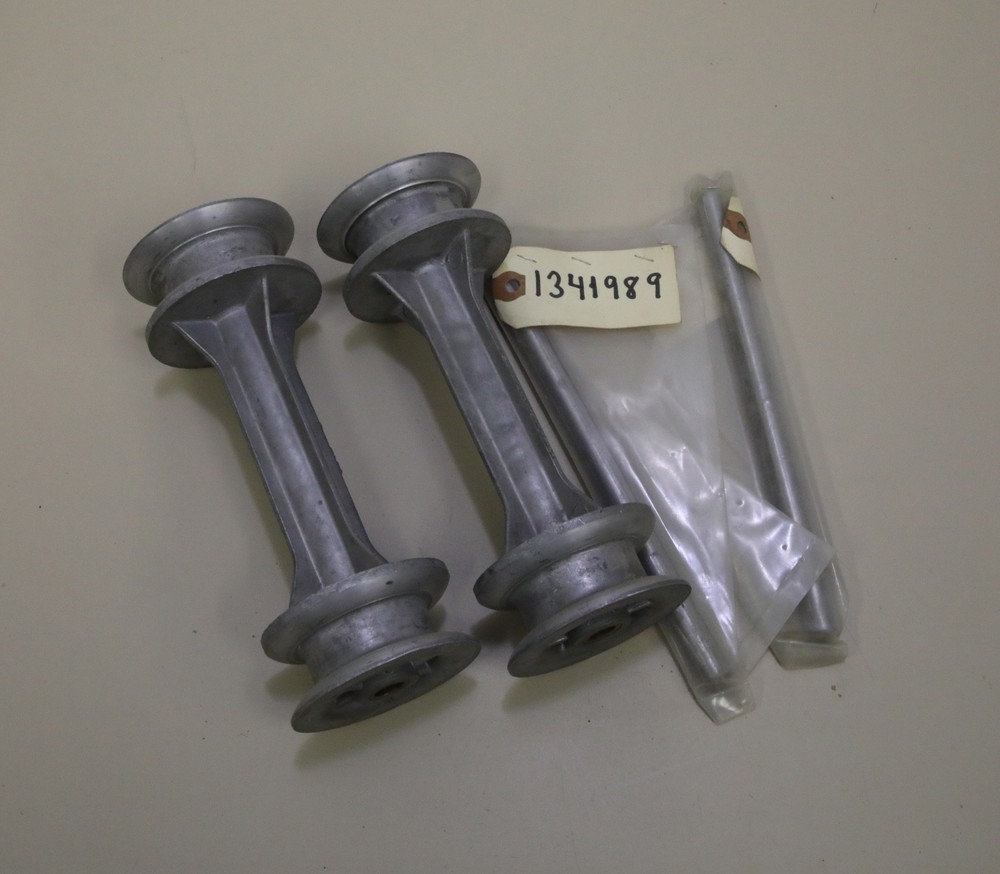 DELTA PANEL SCORING SAW 34-920 PULLEY AXLE AND PULLEY