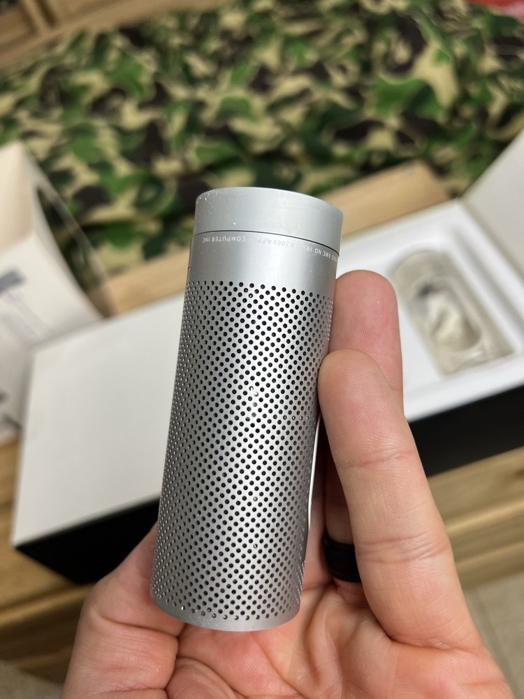 Apple iSight webcam with original box M9330LL/C Used Working Condition