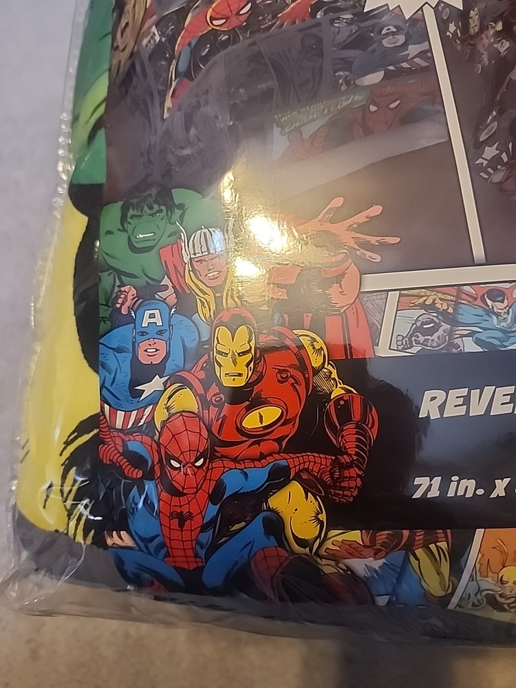 Marvel Comics Reversible Twin/Full Comforter 71” X 86” new in package