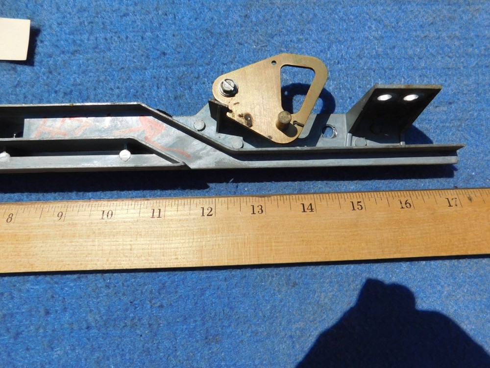 Seeburg STD160 STD3 Cabinet Lid Guide #14-457232 Left Hand