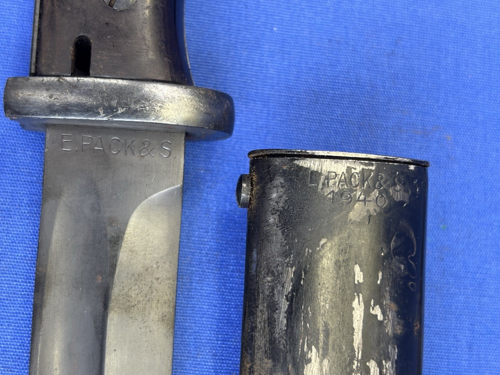 Vintage 1940 German WWII E. Pack & Sohn Bayonet & Scabbard Matching Number Frog
