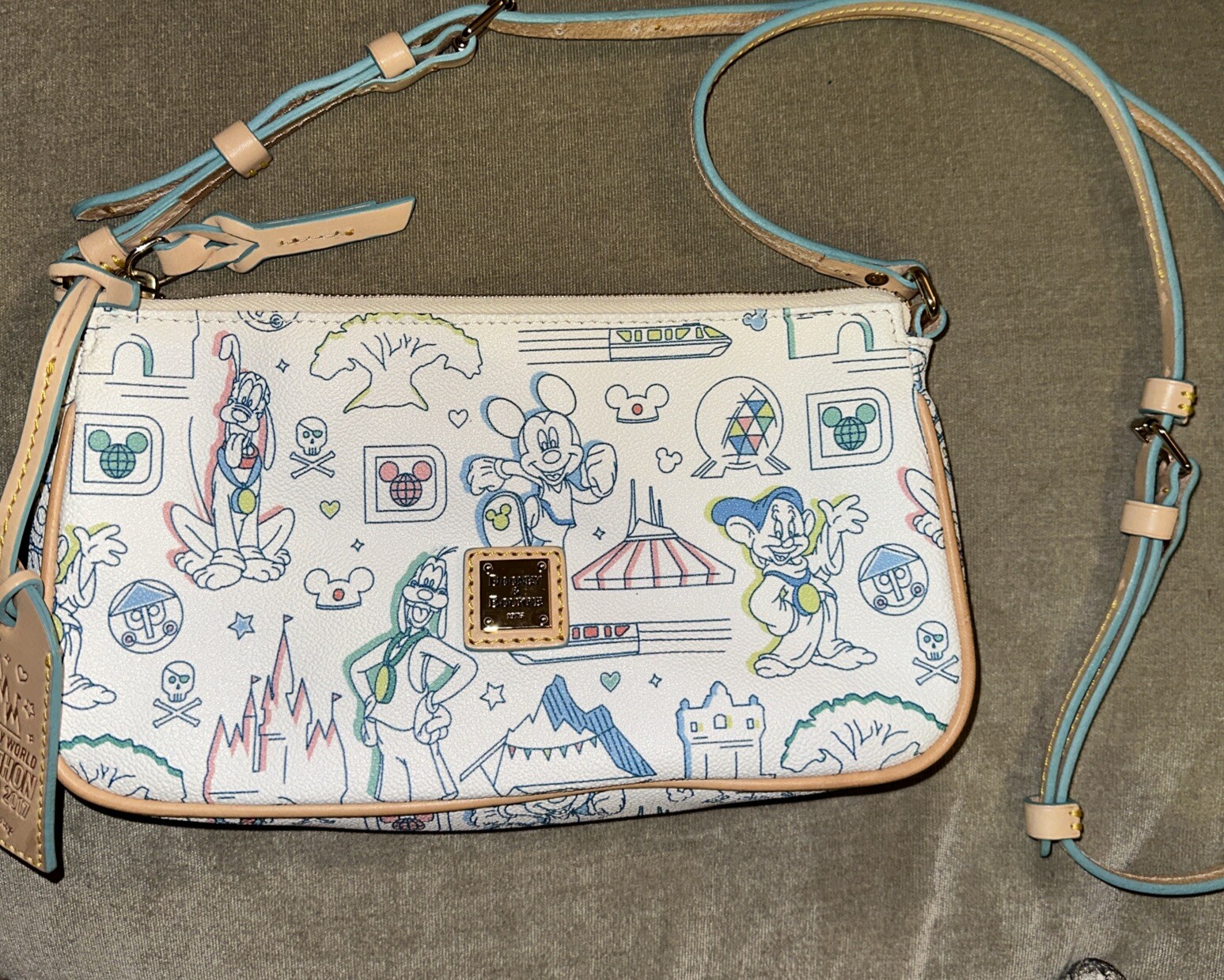 New Disney World Park WDW Dooney & Bourke 2017 Marathon LEXI Crossbody Purse Bag