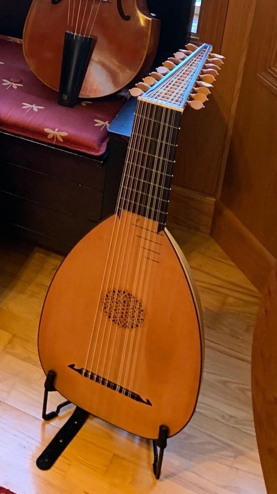 10 course Lute - Robert Lundberg