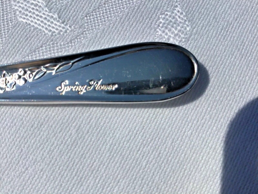 Silverplate Flatware Spring Flowers Wm Rogers Company 44 Pieces 8 Place Settings