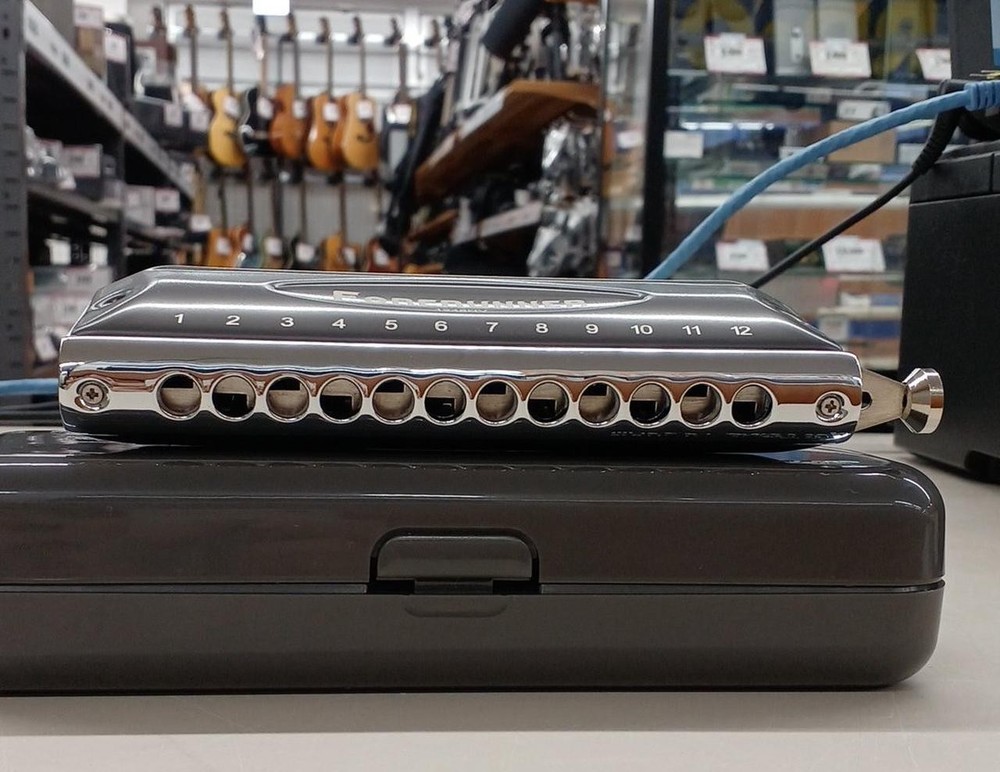 Harmonica Model FORERUNNER 1248NV EAST TOP