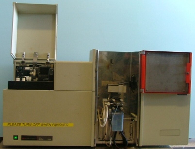 PERKIN ELMER ATOMIC ABSORPTION SPECTROMETER MODEL: 4100